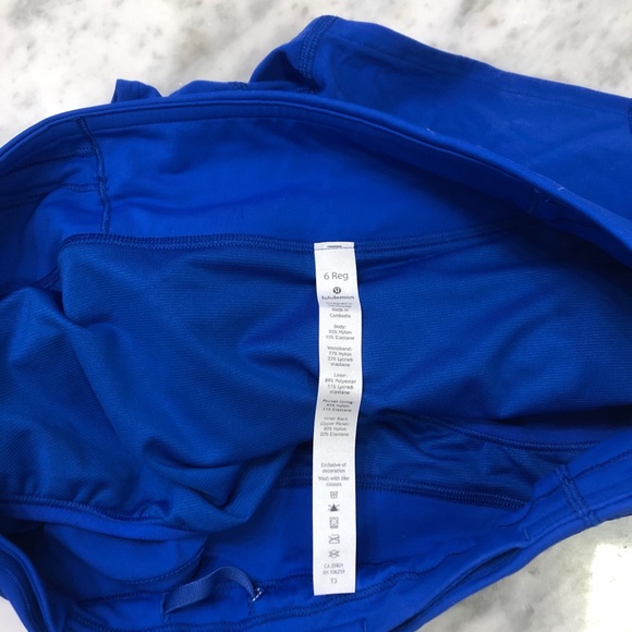 Lululemon speed up shorts size 6 - Picture 3 of 4